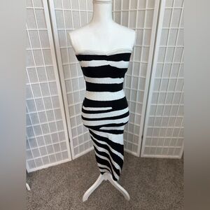 Black and White Pattern Strapless Dress - NWT | XS/S 🔥CLEAR THE CLOSET